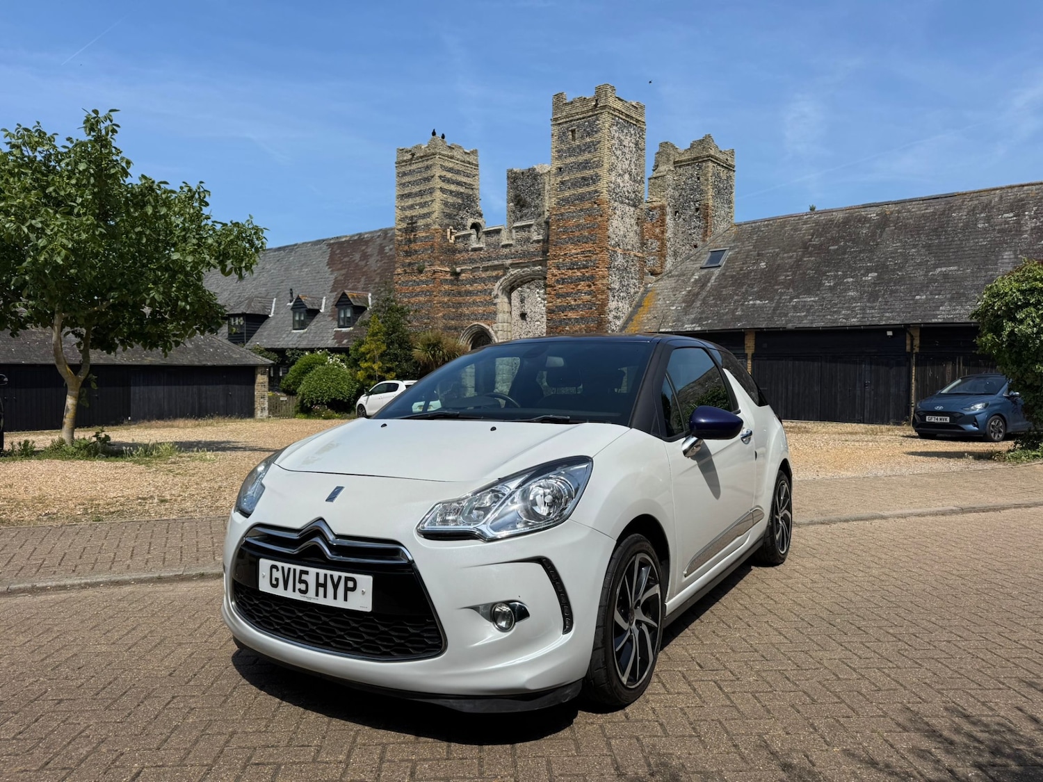 Used Citroen DS3 2015 for sale - 76859875: Photo 1