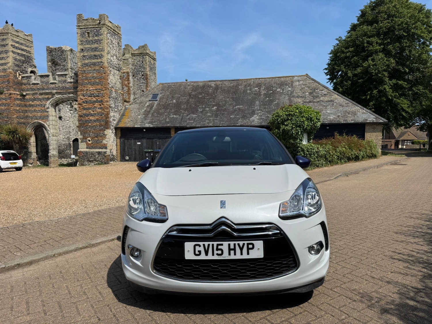 Used Citroen DS3 2015 for sale - 76859875: Photo 3