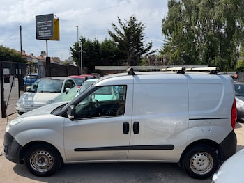 Used Vauxhall Combo 2018 for sale - 79445571: Photo