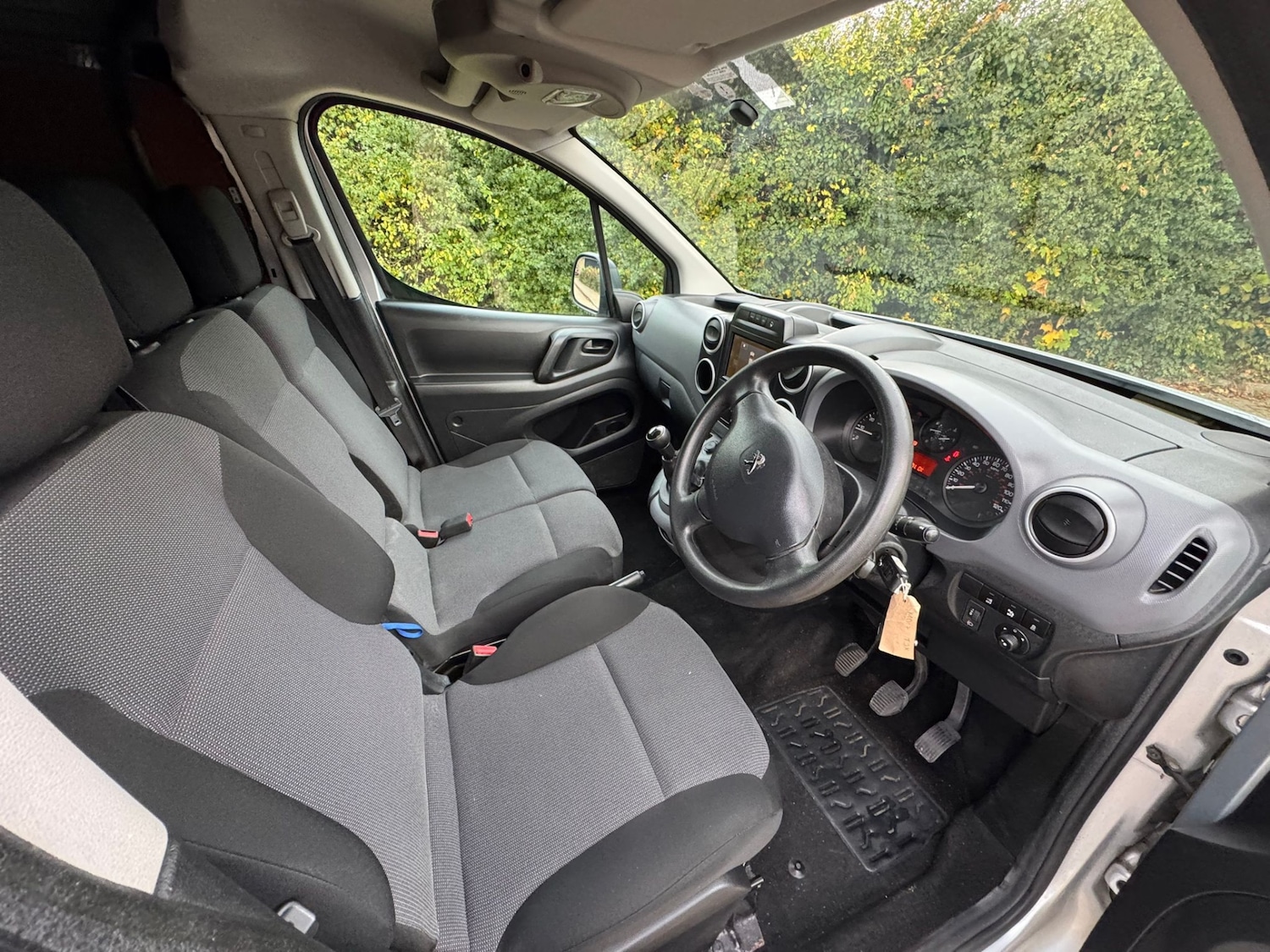 Used Peugeot Partner 2017 for sale - 77340605: Photo 11