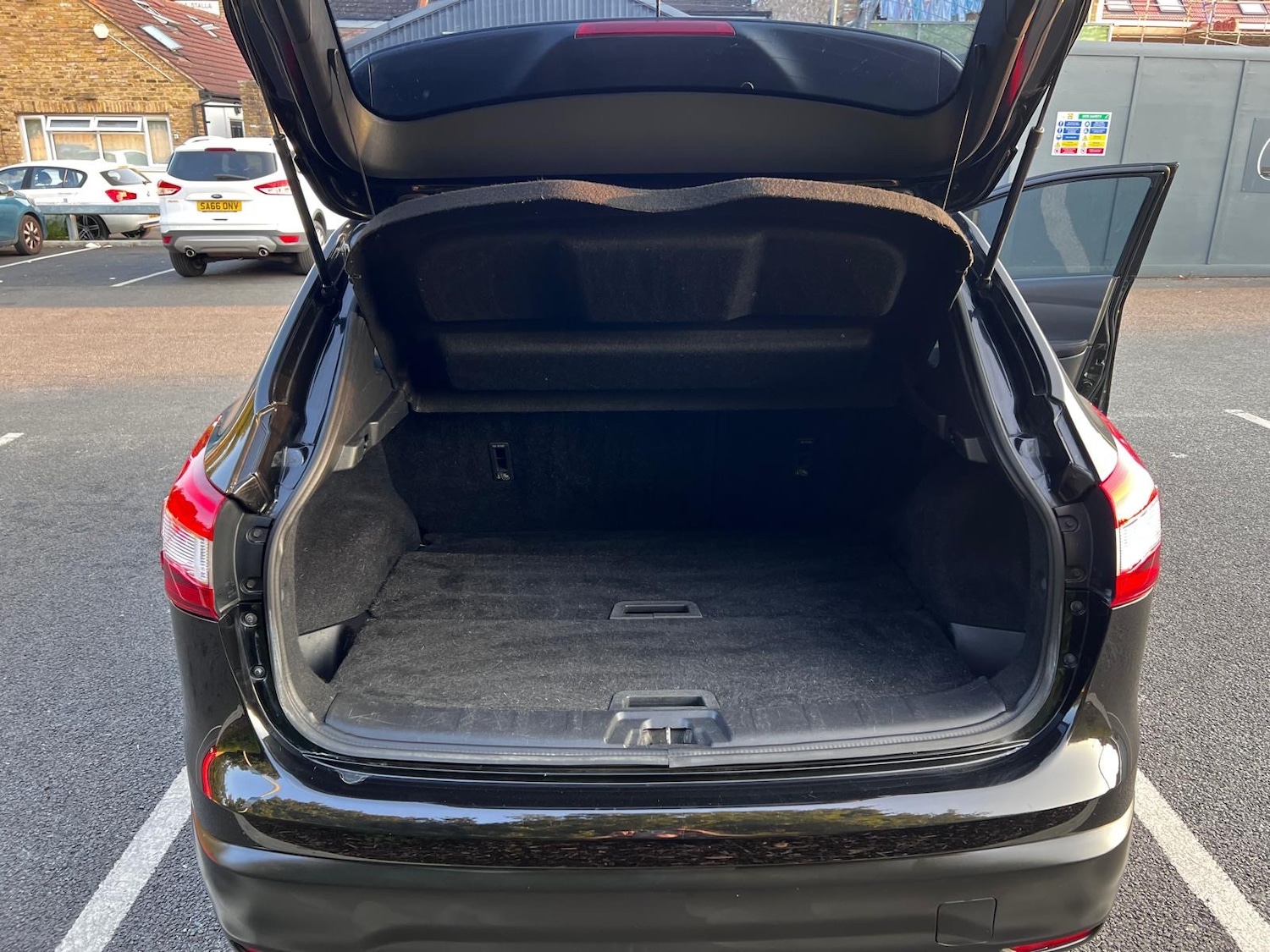 Used Nissan Qashqai 2014 for sale - 76178924: Photo 9