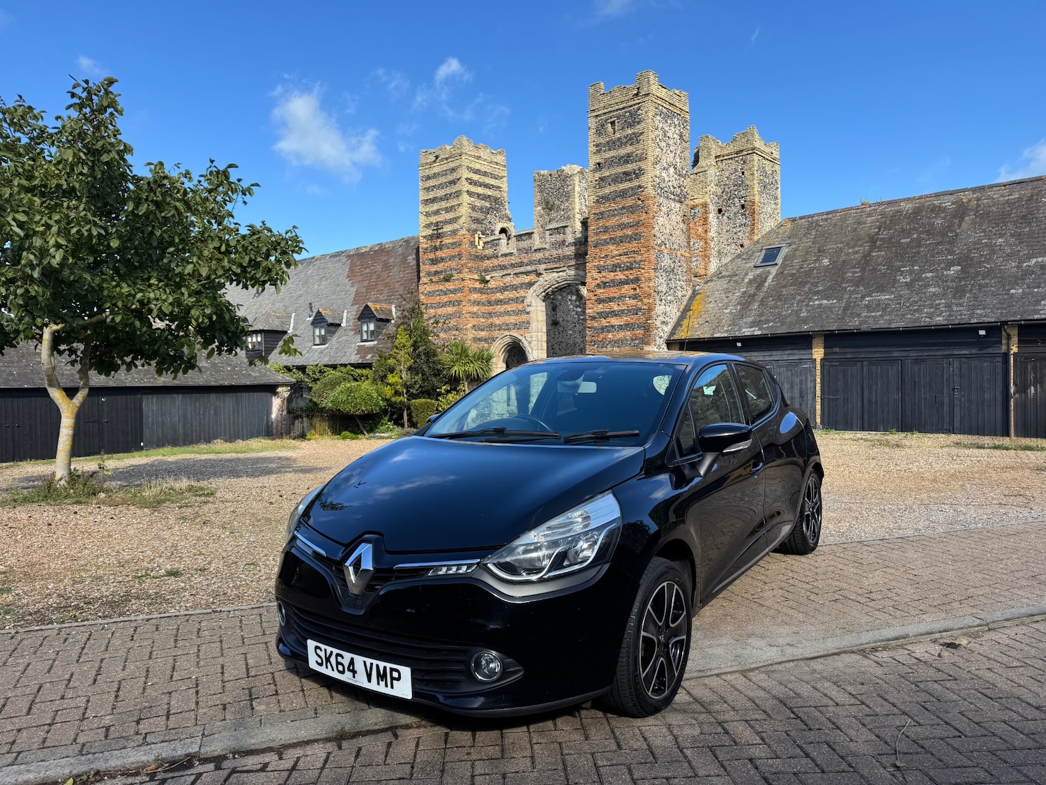 Used Renault Clio 2014 for sale - 76595550: Photo 1