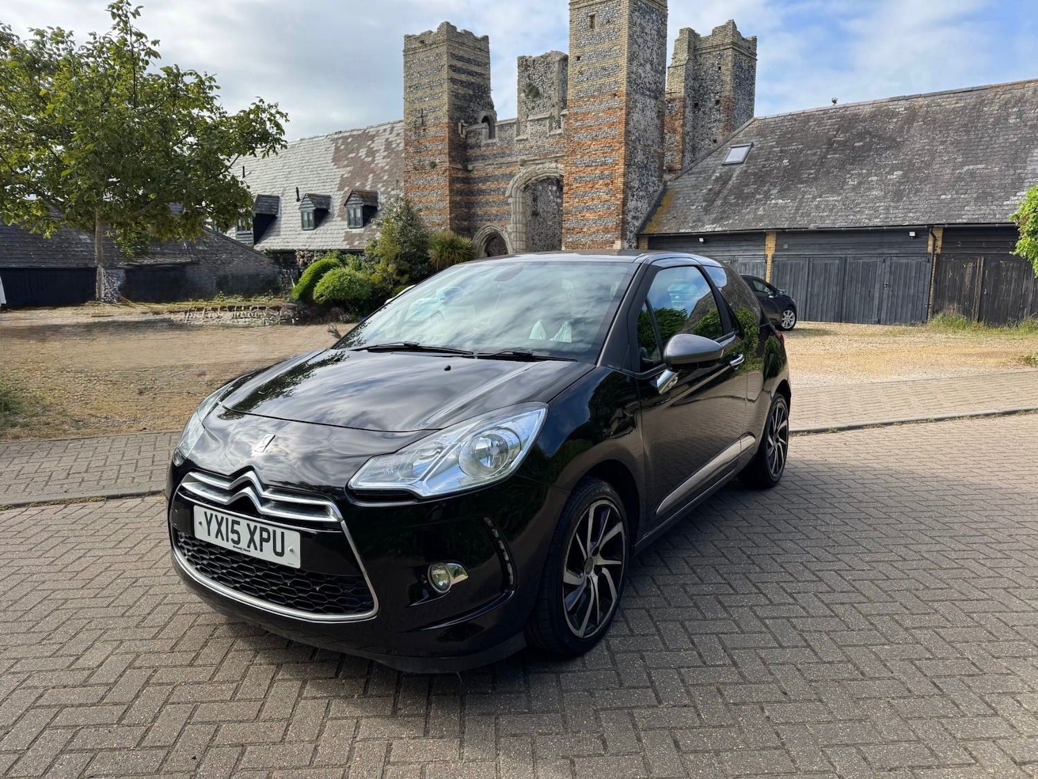 Used Citroen DS3 2015 for sale - 76374249: Photo 1