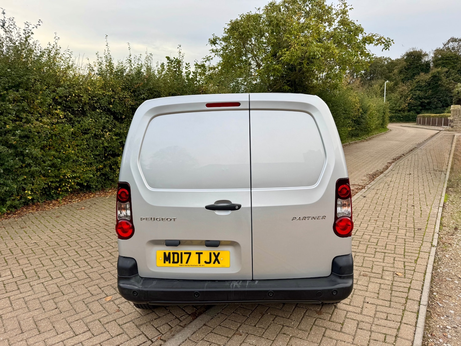 Used Peugeot Partner 2017 for sale - 77084339: Photo 11