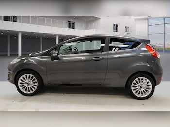 Used Ford Fiesta 2015 for sale - 76041662: Photo 2