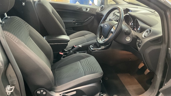 Used Ford Fiesta 2015 for sale - 76041662: Photo 7