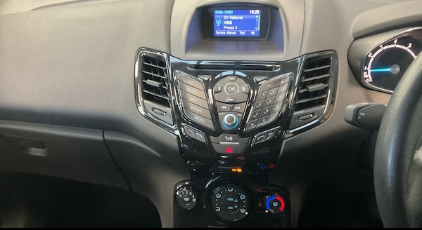 Used Ford Fiesta 2015 for sale - 76041662: Photo 9