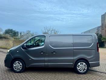 Used Vauxhall Vivaro 2015 for sale - 76882068: Photo