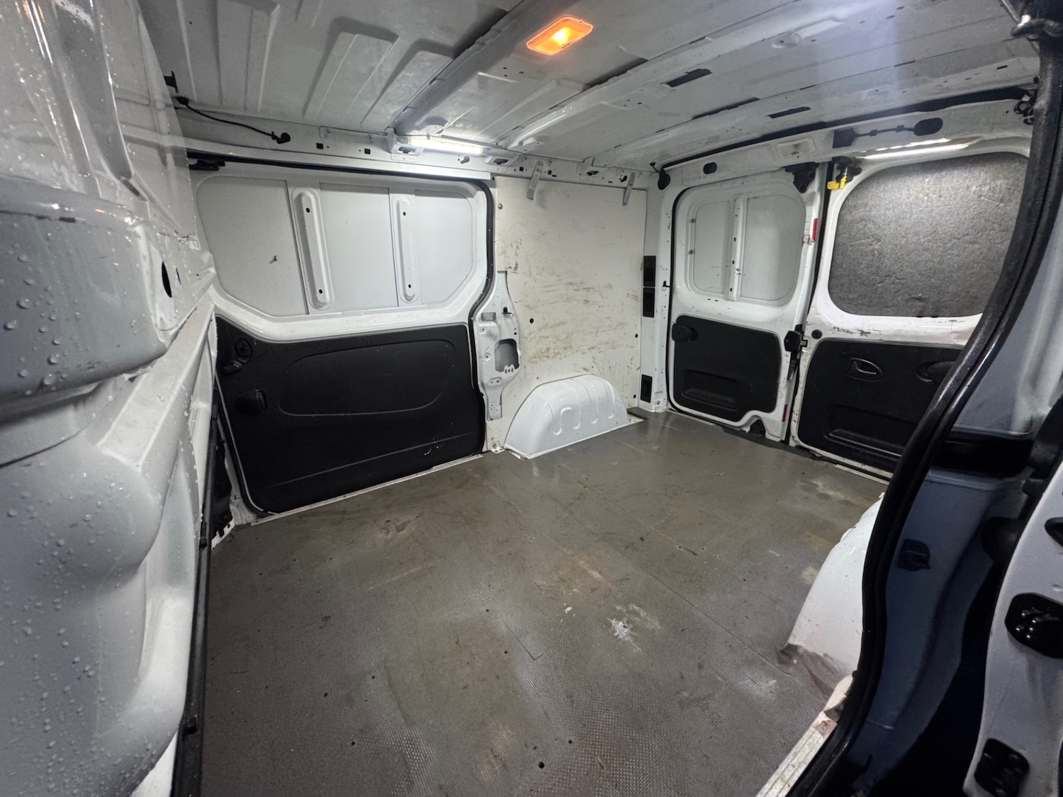 Used Vauxhall Vivaro 2016 for sale - 77628838: Photo 11