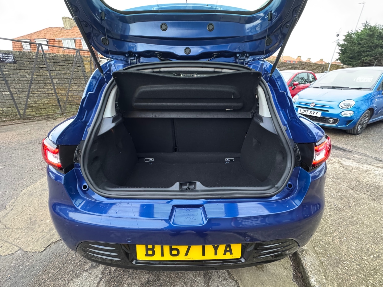 Used Renault Clio 2017 for sale - 77504141: Photo 8