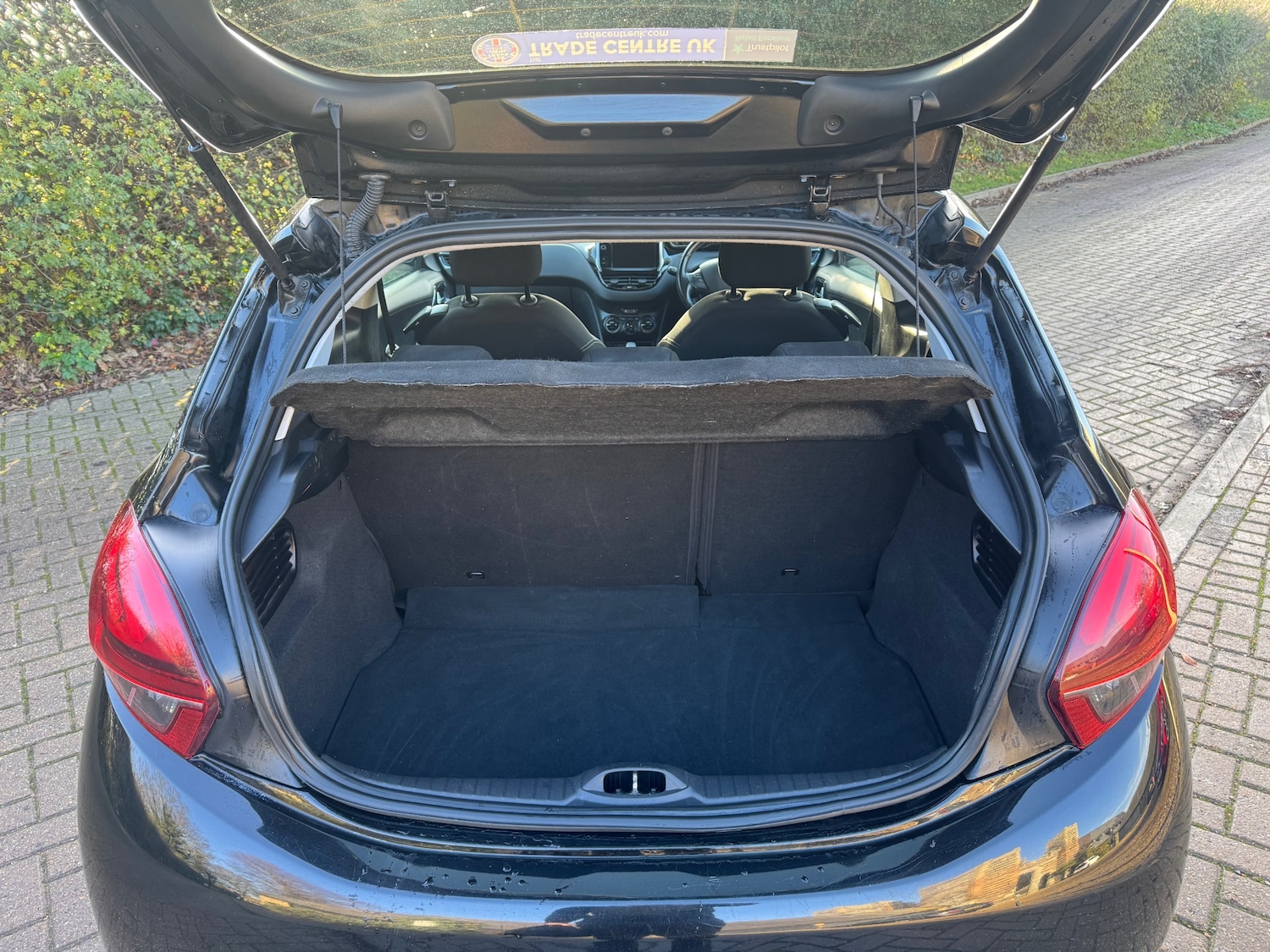 Used Peugeot 208 2017 for sale - 76758983: Photo 9