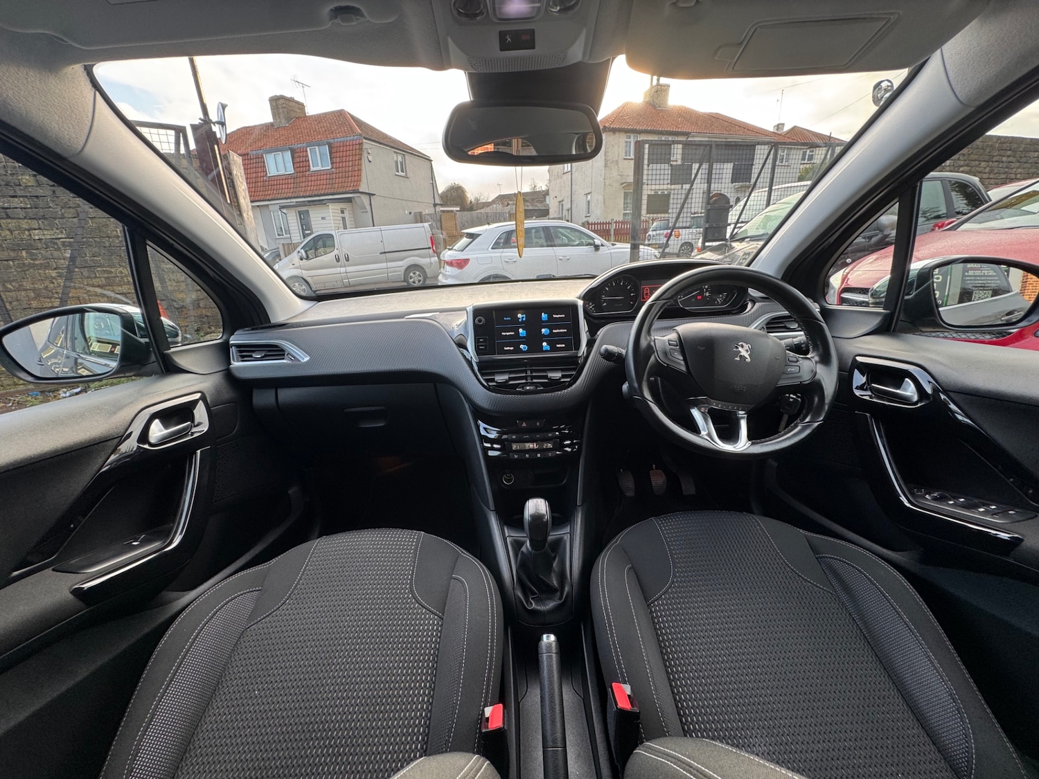 Used Peugeot 208 2018 for sale - 76984275: Photo 11