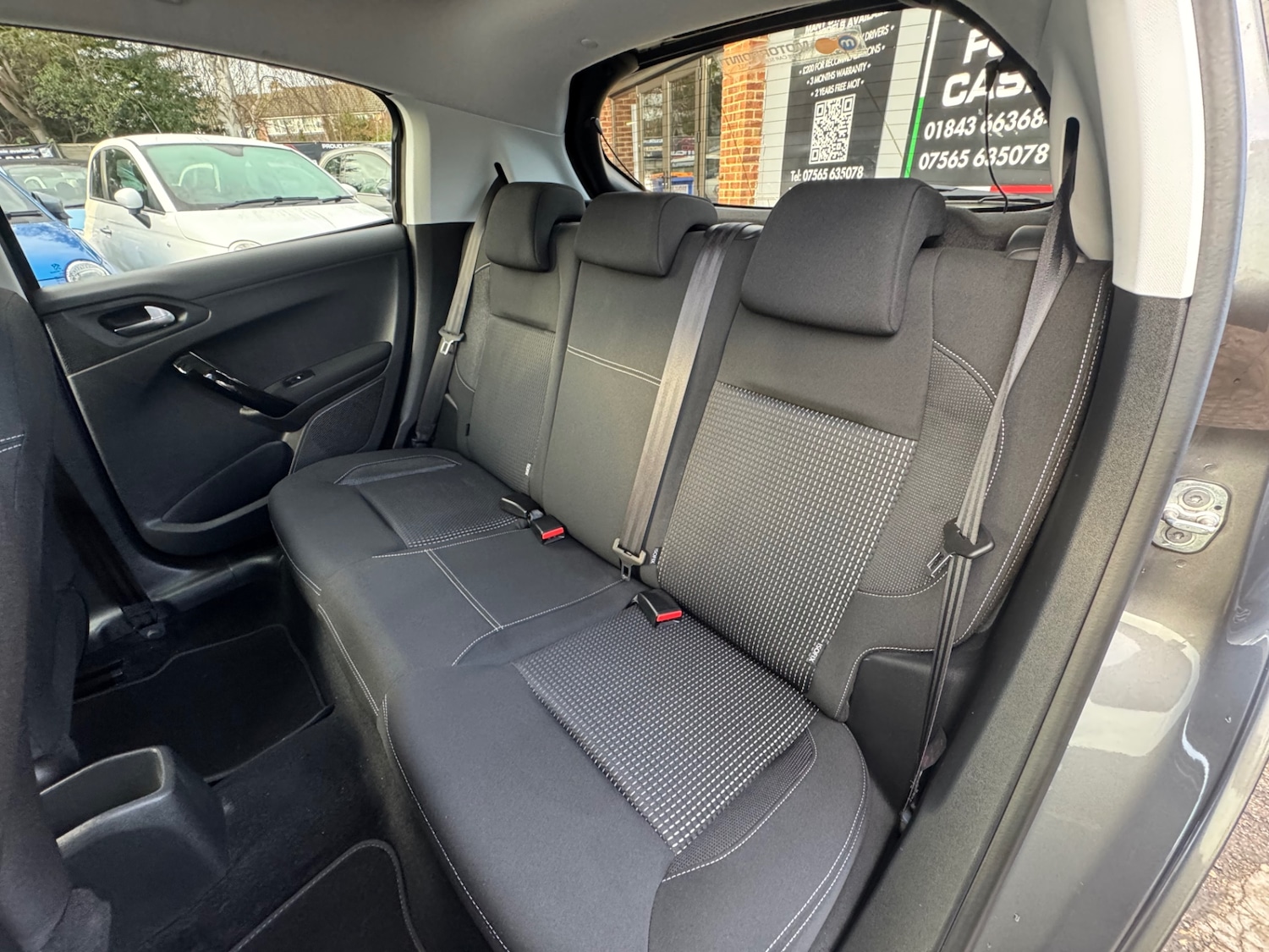 Used Peugeot 208 2018 for sale - 76984275: Photo 14