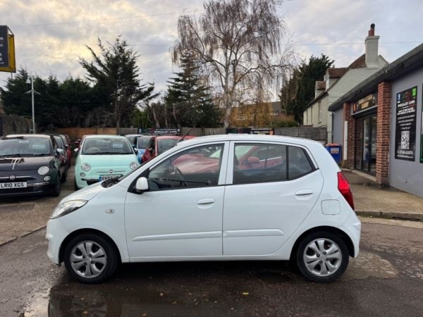 Used Hyundai i10 2012 for sale - 77339286: Photo 2