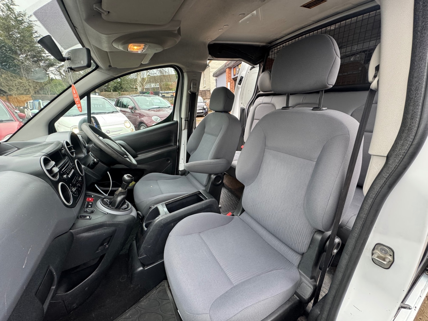 Used Peugeot Partner 2015 for sale - 77298472: Photo 10