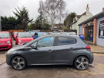 Used Peugeot 208 2016 for sale - 77485497: Photo
