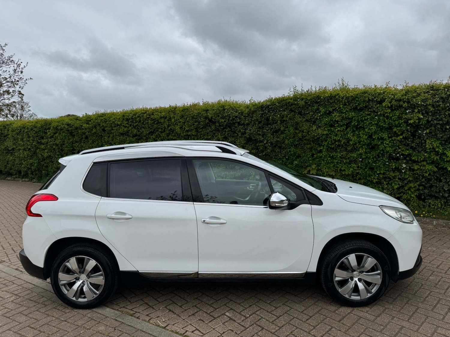 Used Peugeot 2008 2016 for sale - 76263026: Photo 5