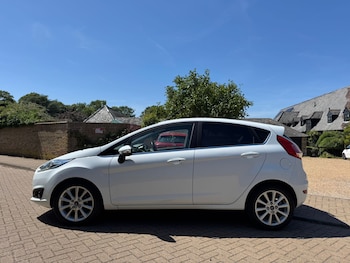 Used Ford Fiesta 2015 for sale - 75685511: Photo