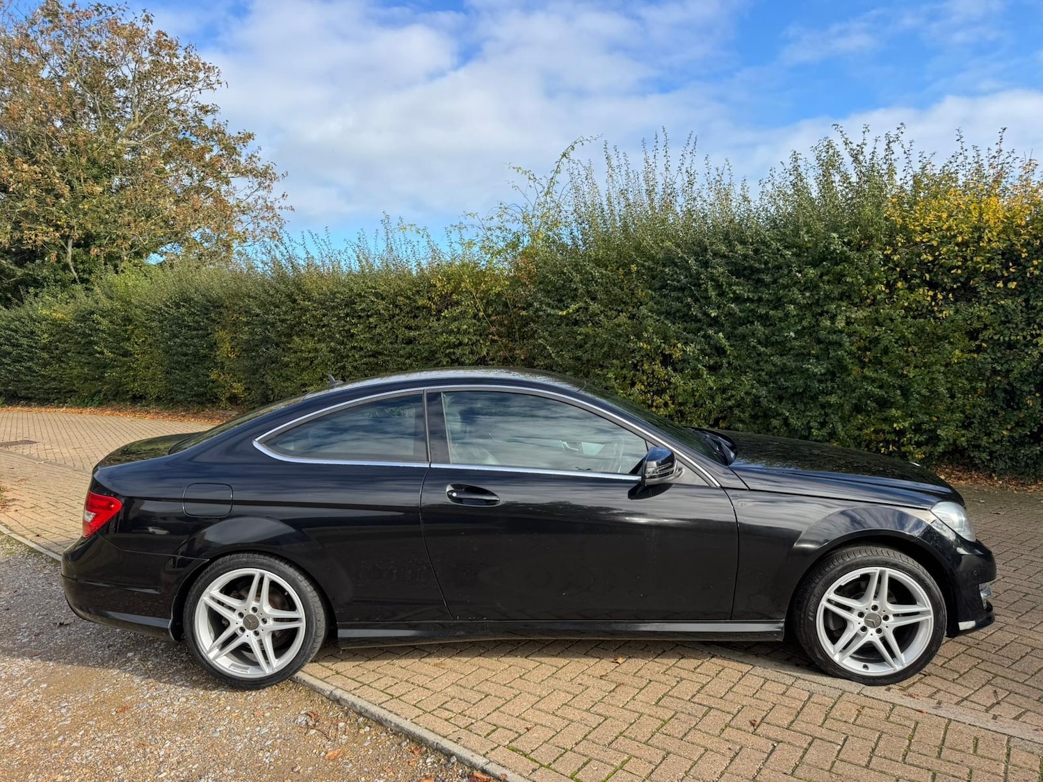 Used Mercedes-Benz C Class 2012 for sale - 77339279: Photo 3