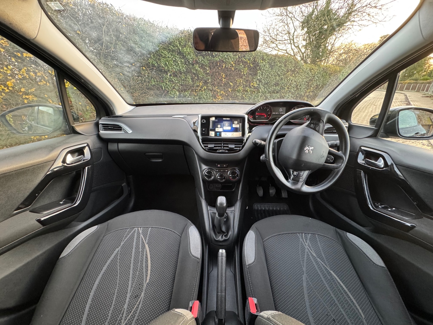 Used Peugeot 208 2014 for sale - 76791951: Photo 11