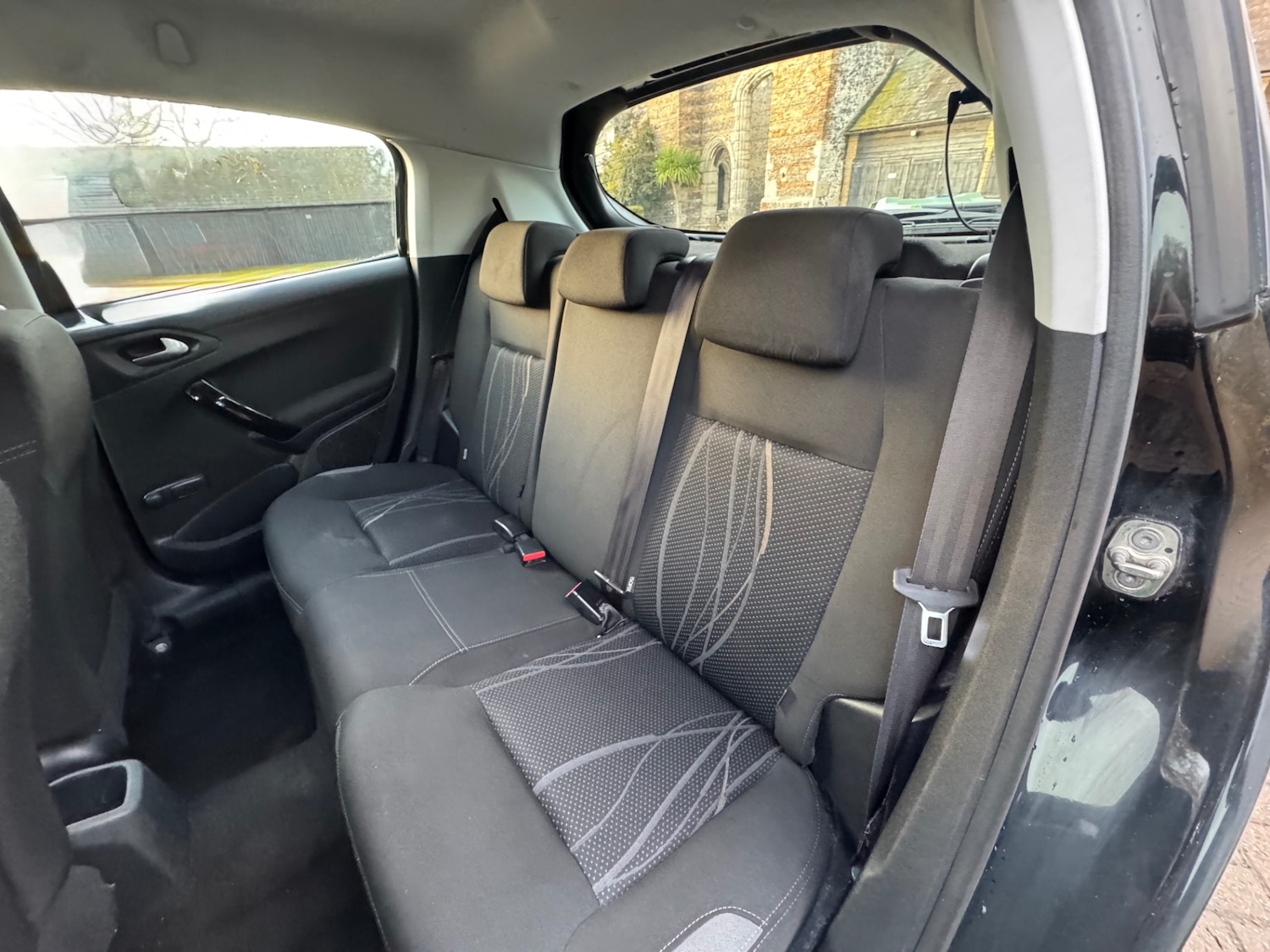 Used Peugeot 208 2014 for sale - 76791951: Photo 14