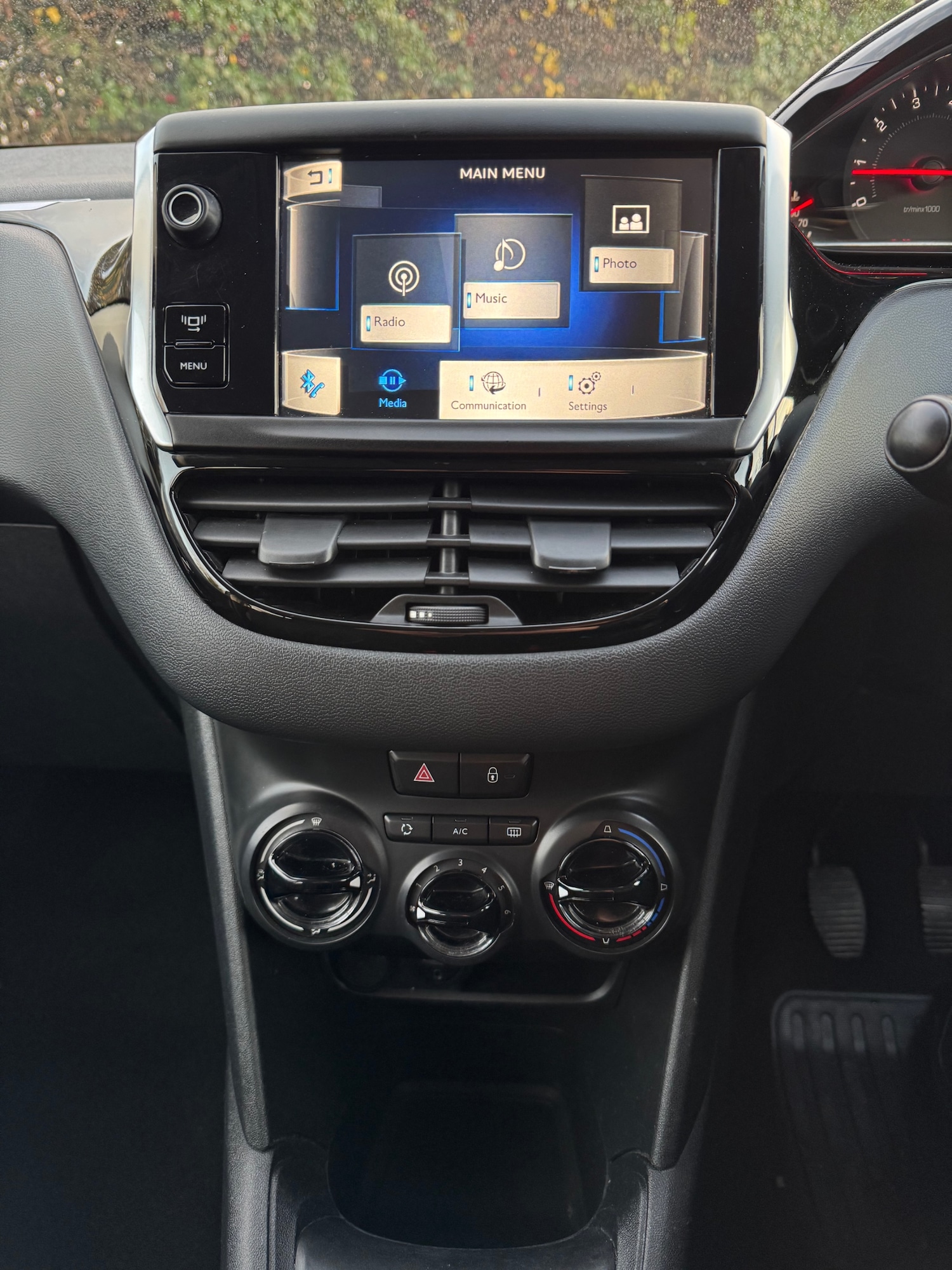 Used Peugeot 208 2014 for sale - 76791951: Photo 16