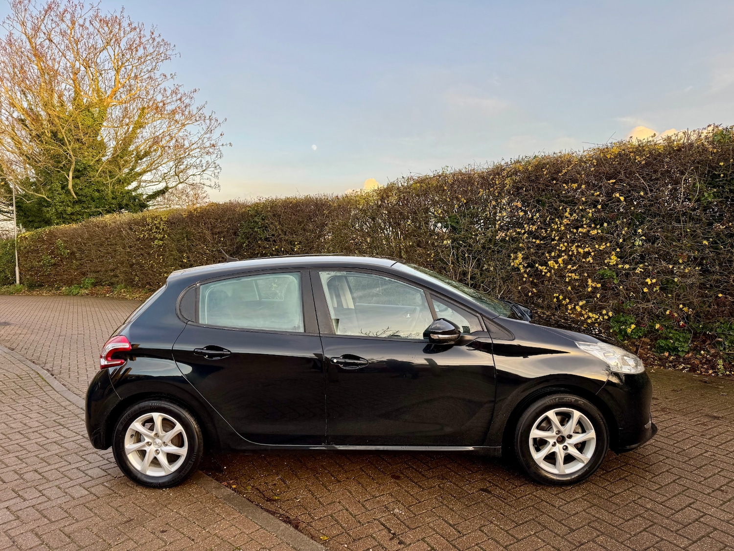 Used Peugeot 208 2014 for sale - 76791951: Photo 5