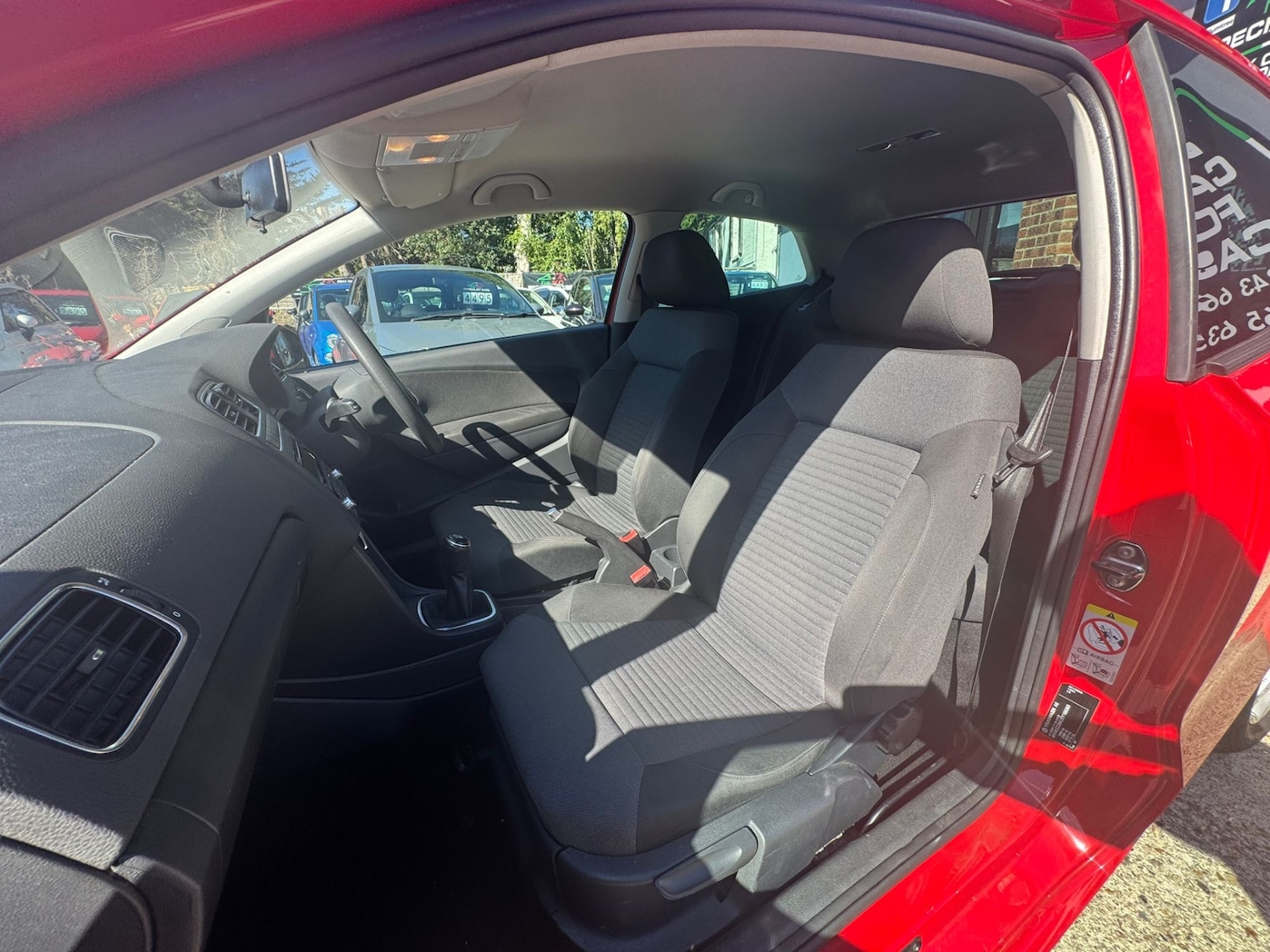 Used Volkswagen Polo 2014 for sale - 76696741: Photo 13