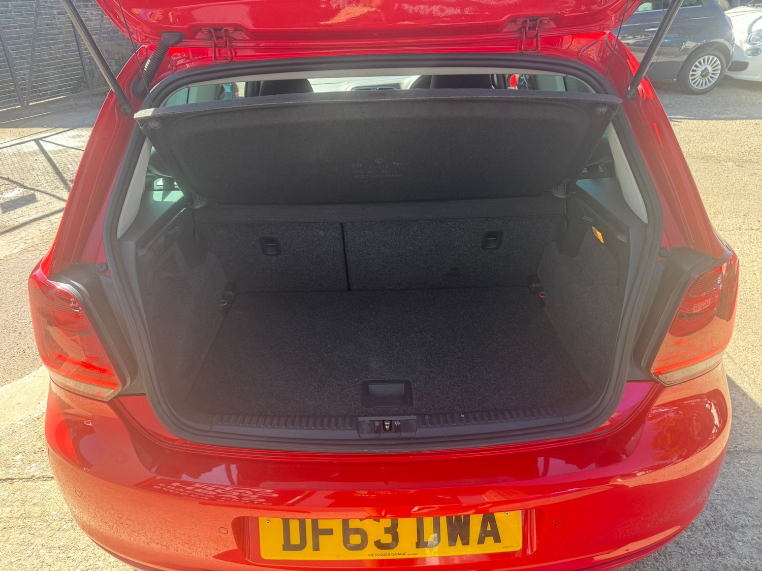 Used Volkswagen Polo 2014 for sale - 76696741: Photo 9