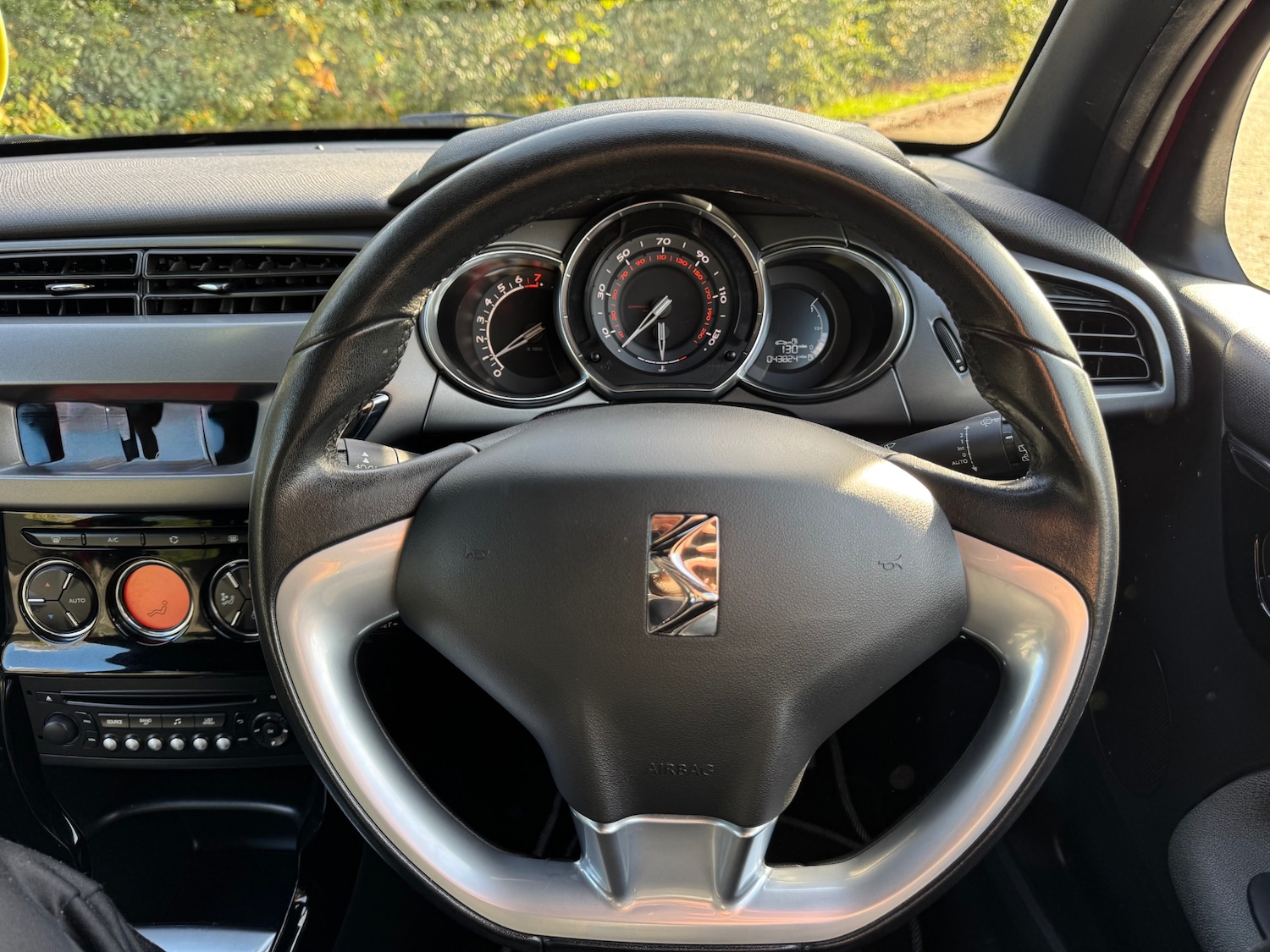 Used Citroen DS3 2015 for sale - 76346186: Photo 15