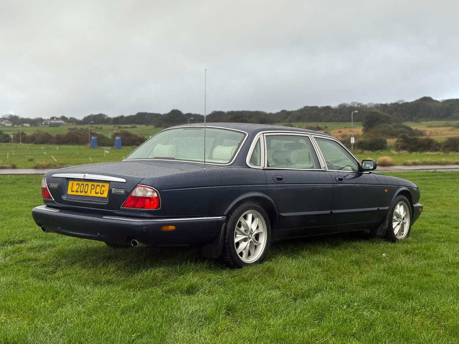 Used Jaguar XJ 2001 for sale - 77339282: Photo 4