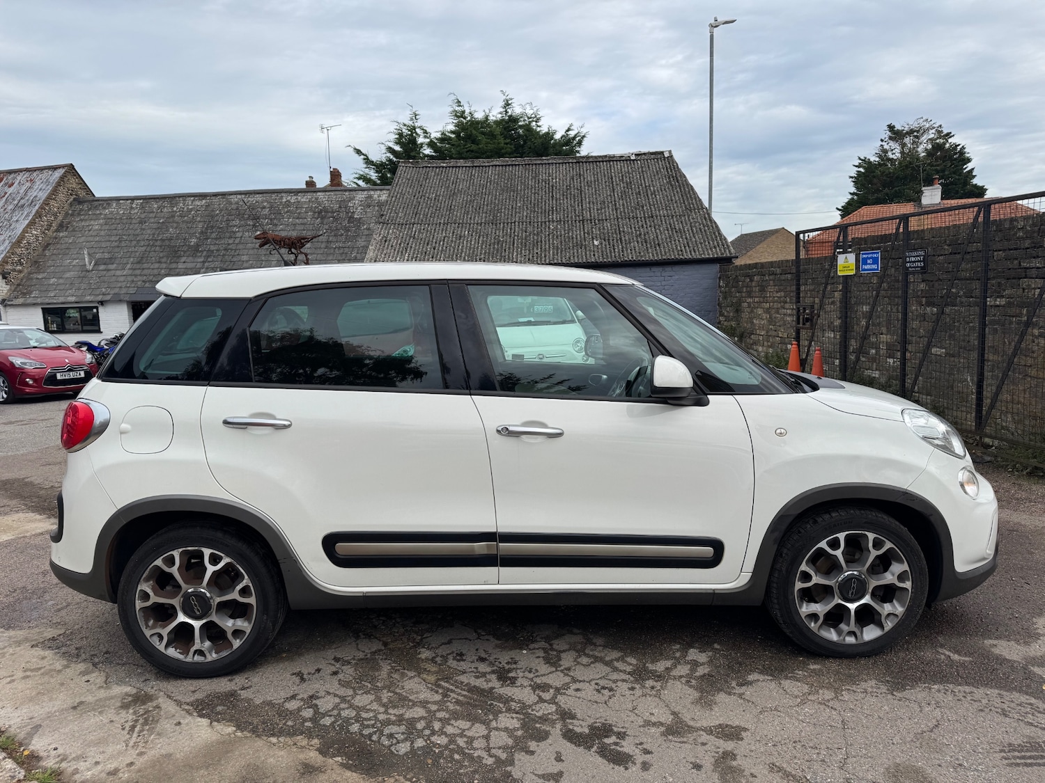 Used Fiat 500L 2014 for sale - 76511074: Photo 5