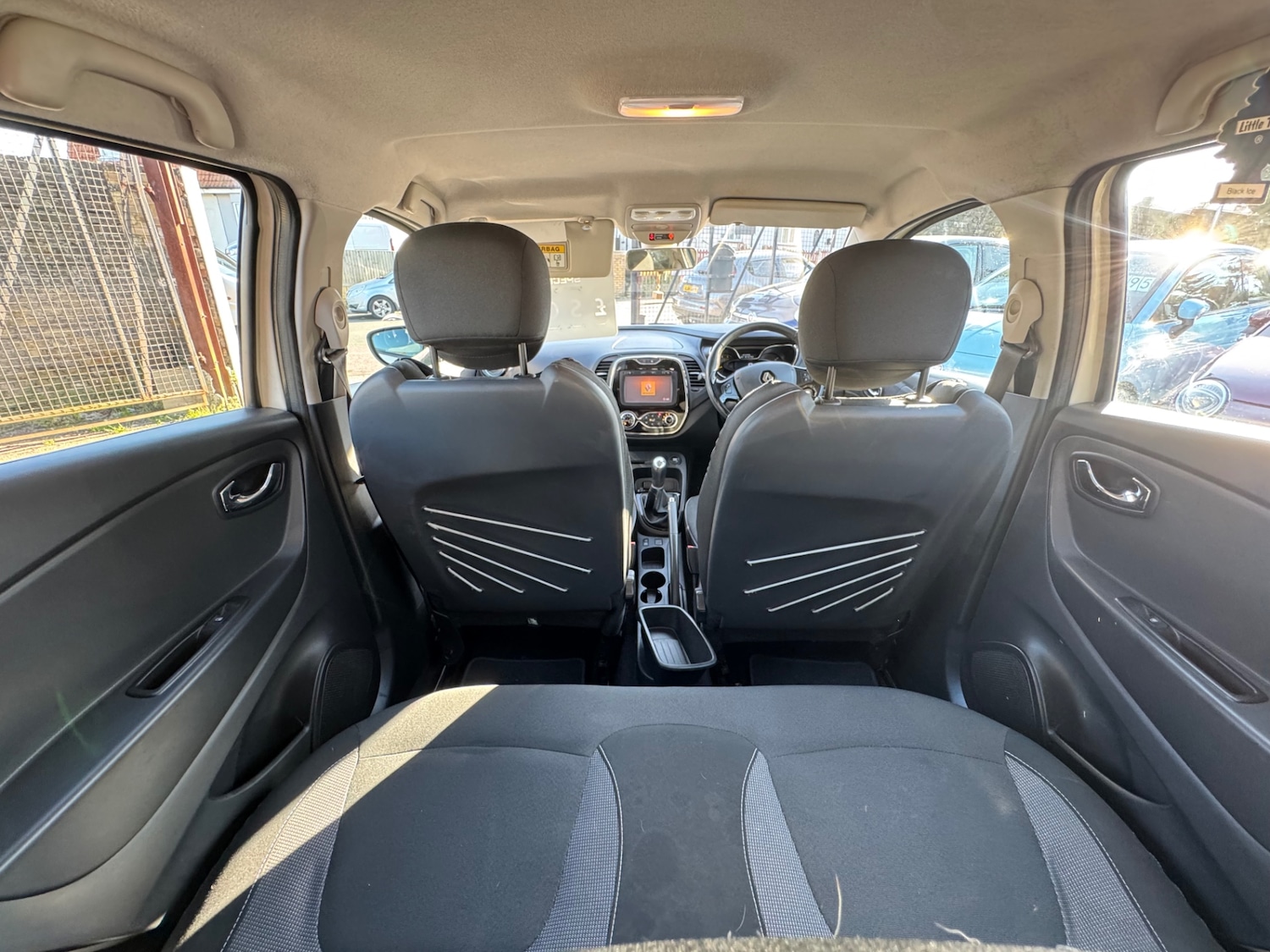 Used Renault Captur 2014 for sale - 77938443: Photo 8