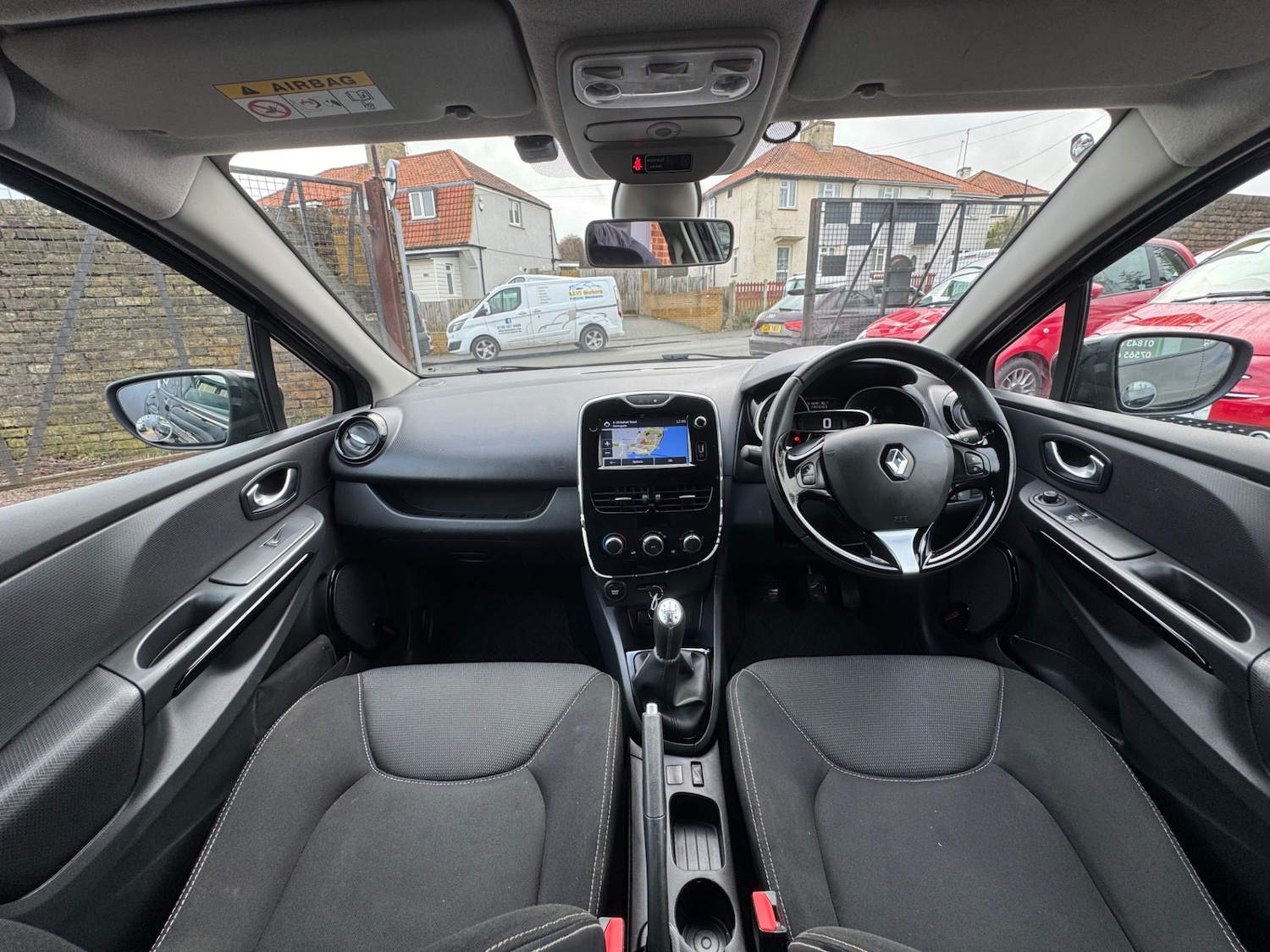 Used Renault Clio 2015 for sale - 77502065: Photo 11