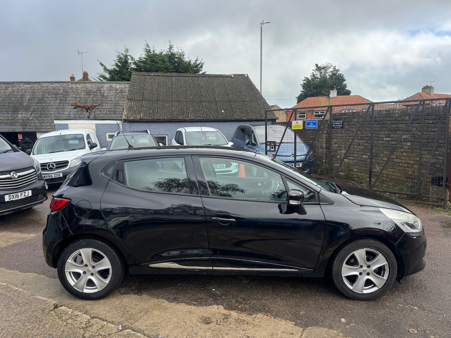 Used Renault Clio 2015 for sale - 77502065: Photo 5