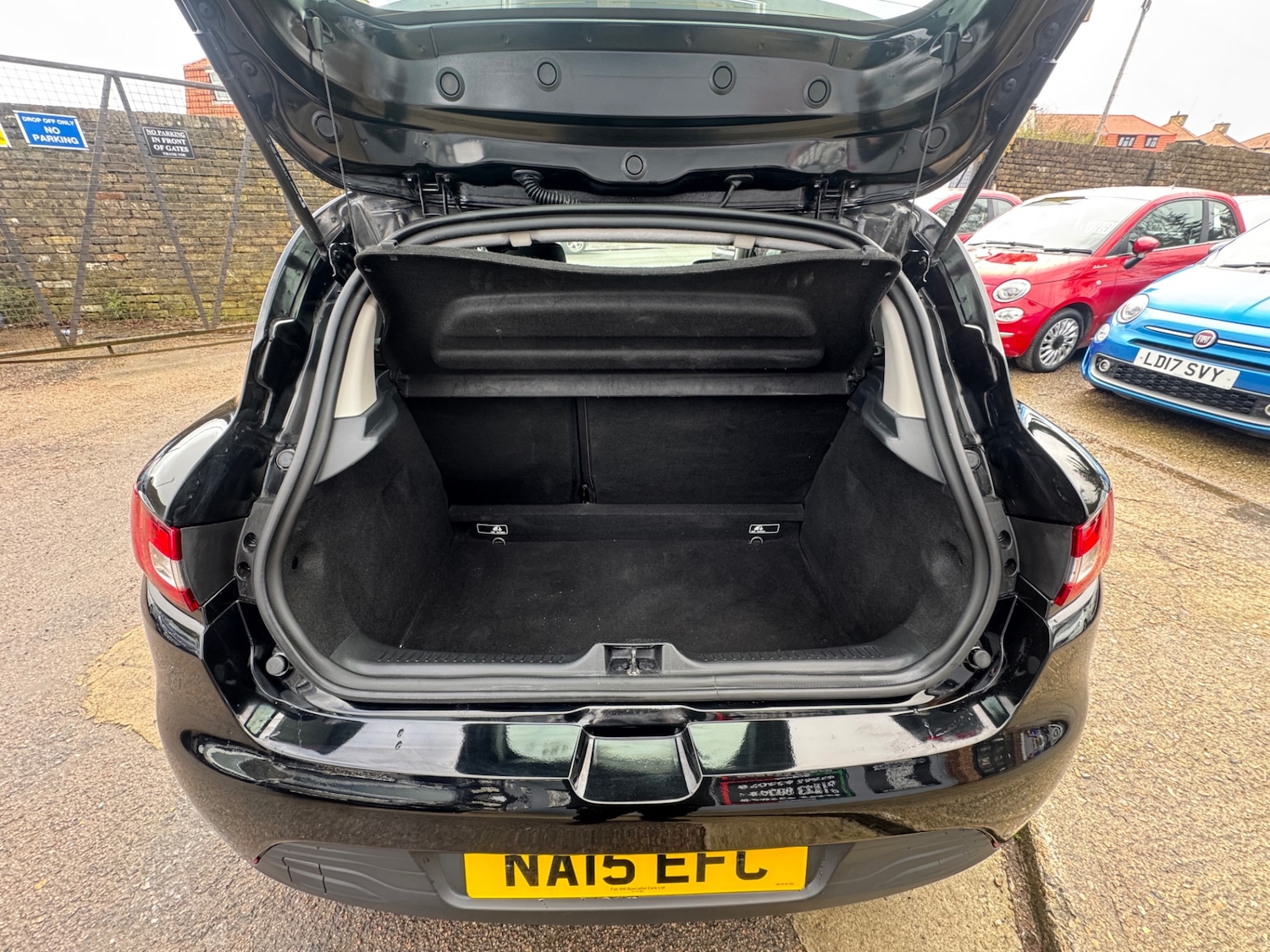 Used Renault Clio 2015 for sale - 77502065: Photo 8