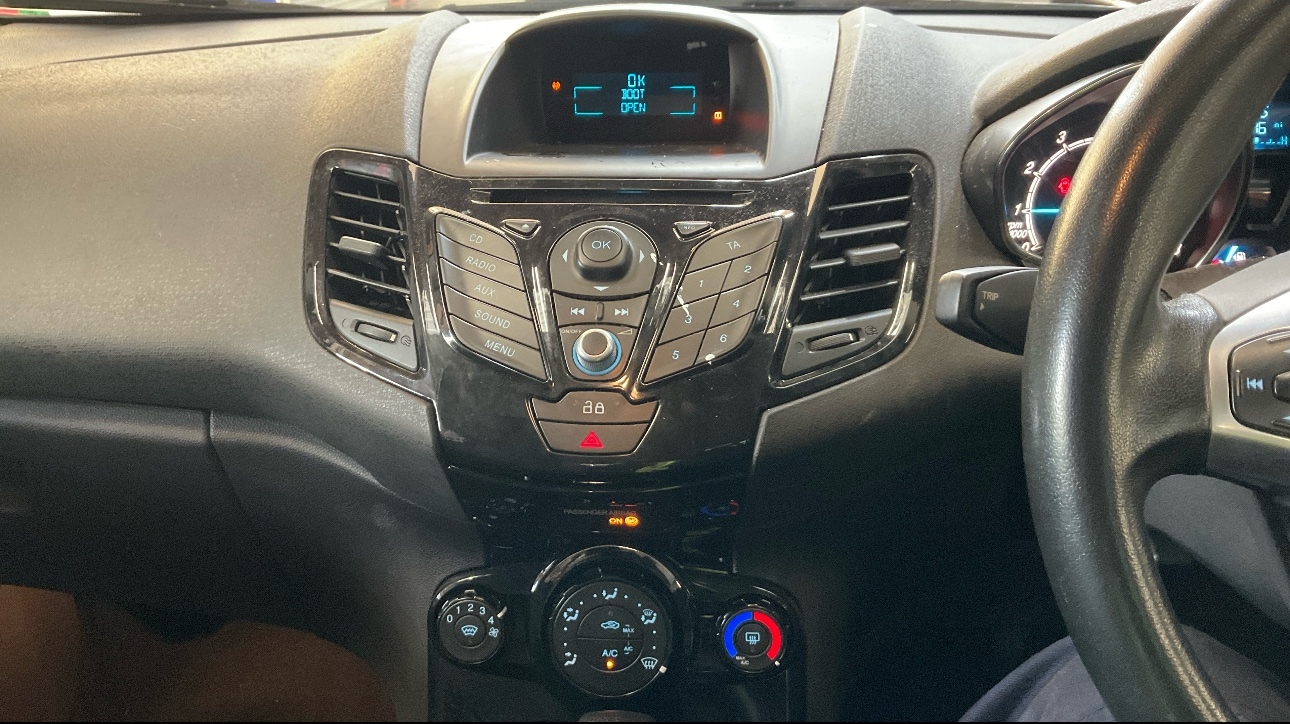 Used Ford Fiesta 2014 for sale - 76839263: Photo 10