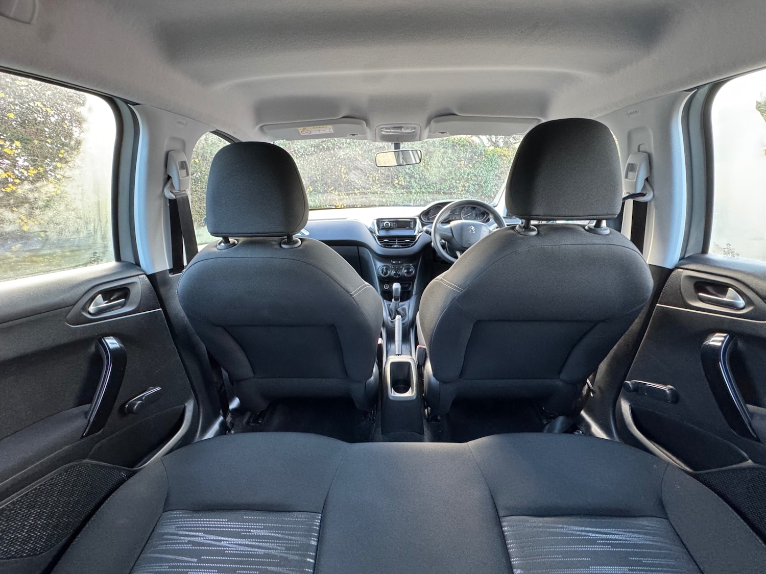 Used Peugeot 208 2017 for sale - 76819320: Photo 9