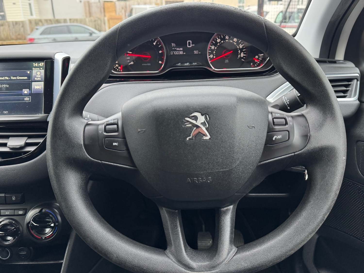 Used Peugeot 208 2014 for sale - 77548644: Photo 13