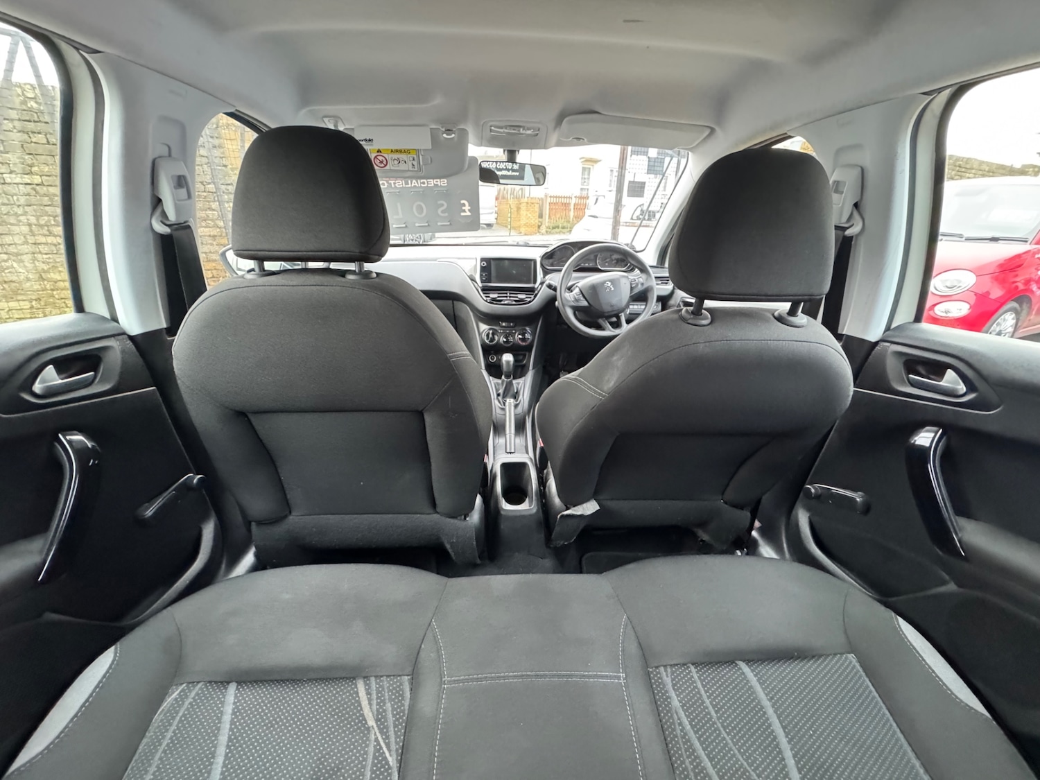 Used Peugeot 208 2014 for sale - 77548644: Photo 8