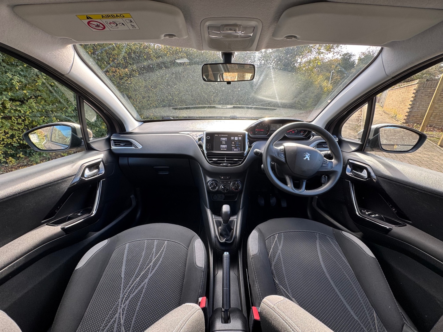 Used Peugeot 208 2015 for sale - 76449403: Photo 10