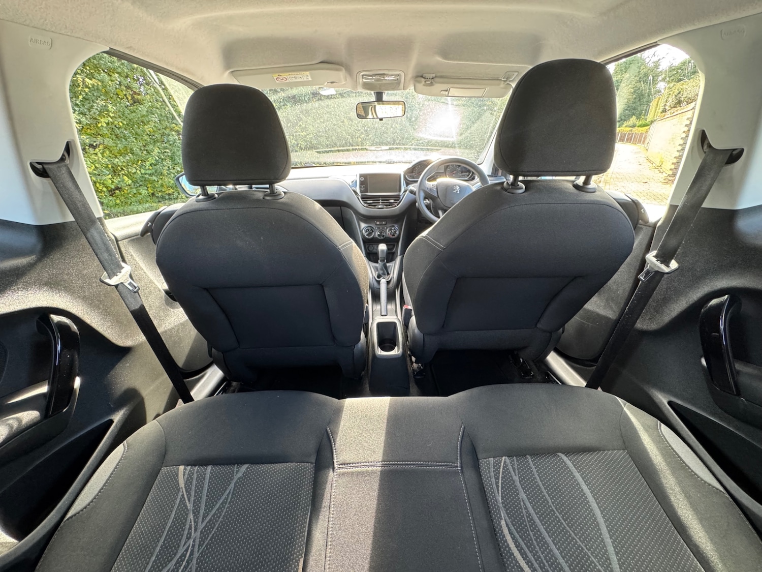 Used Peugeot 208 2015 for sale - 76449403: Photo 11