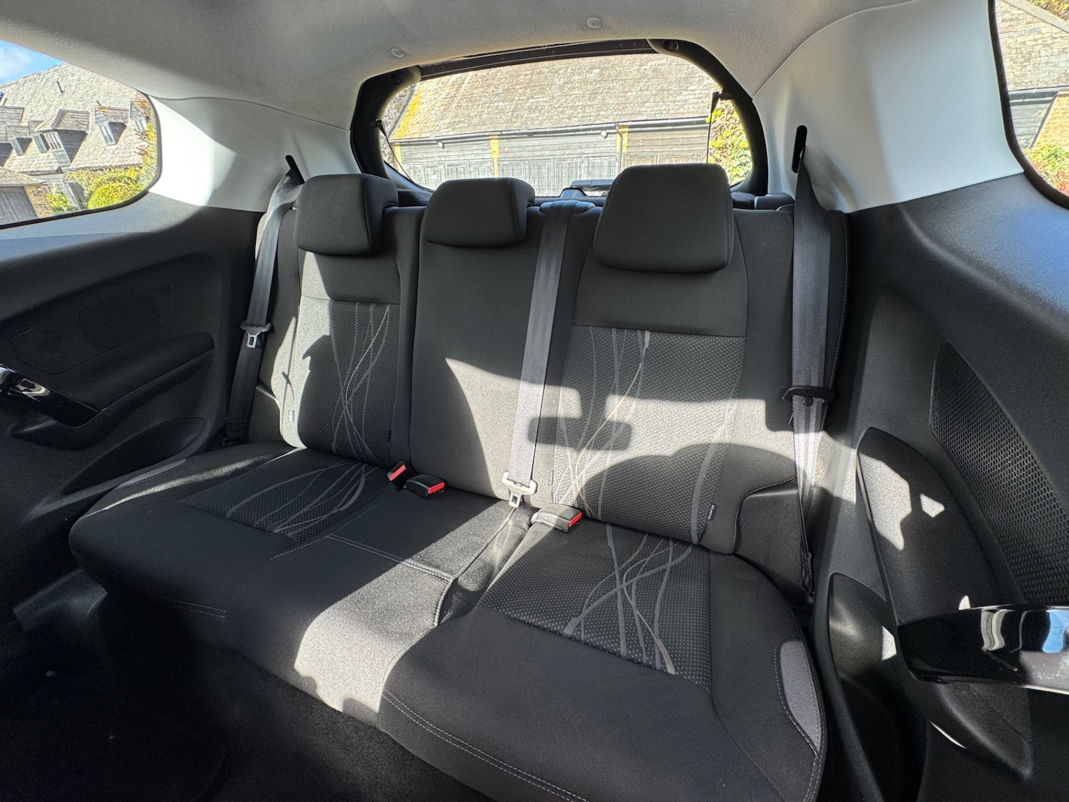 Used Peugeot 208 2015 for sale - 76449403: Photo 14