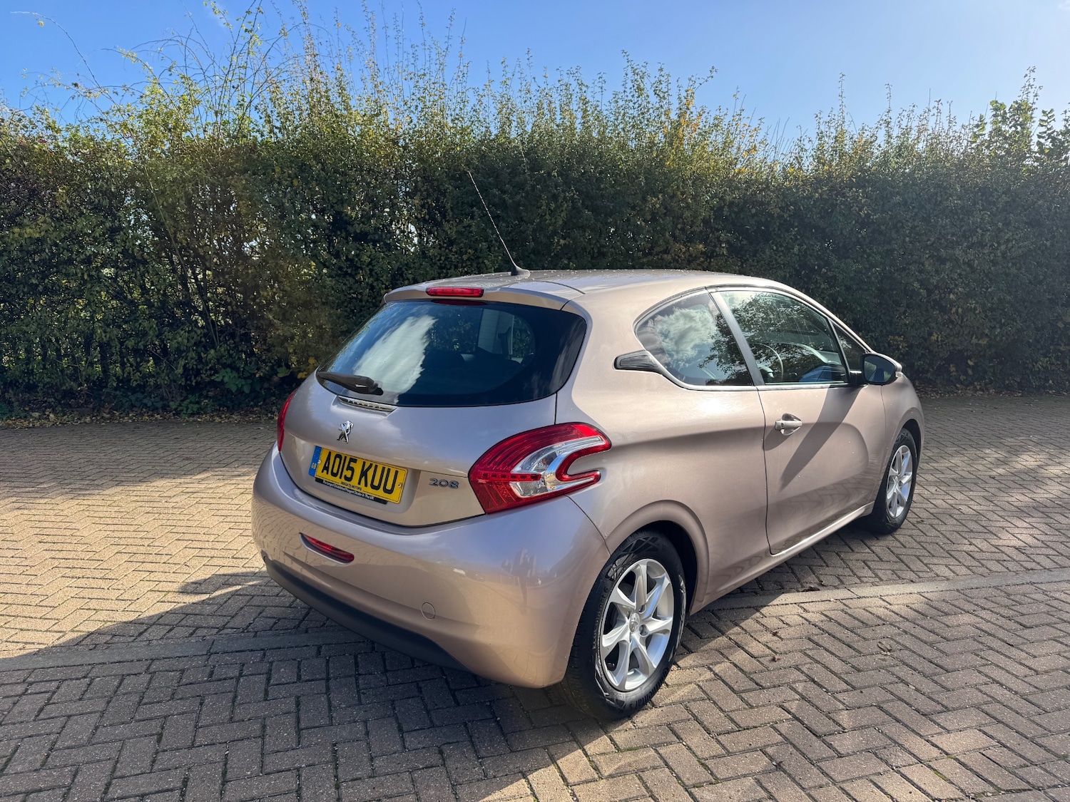 Used Peugeot 208 2015 for sale - 76449403: Photo 8