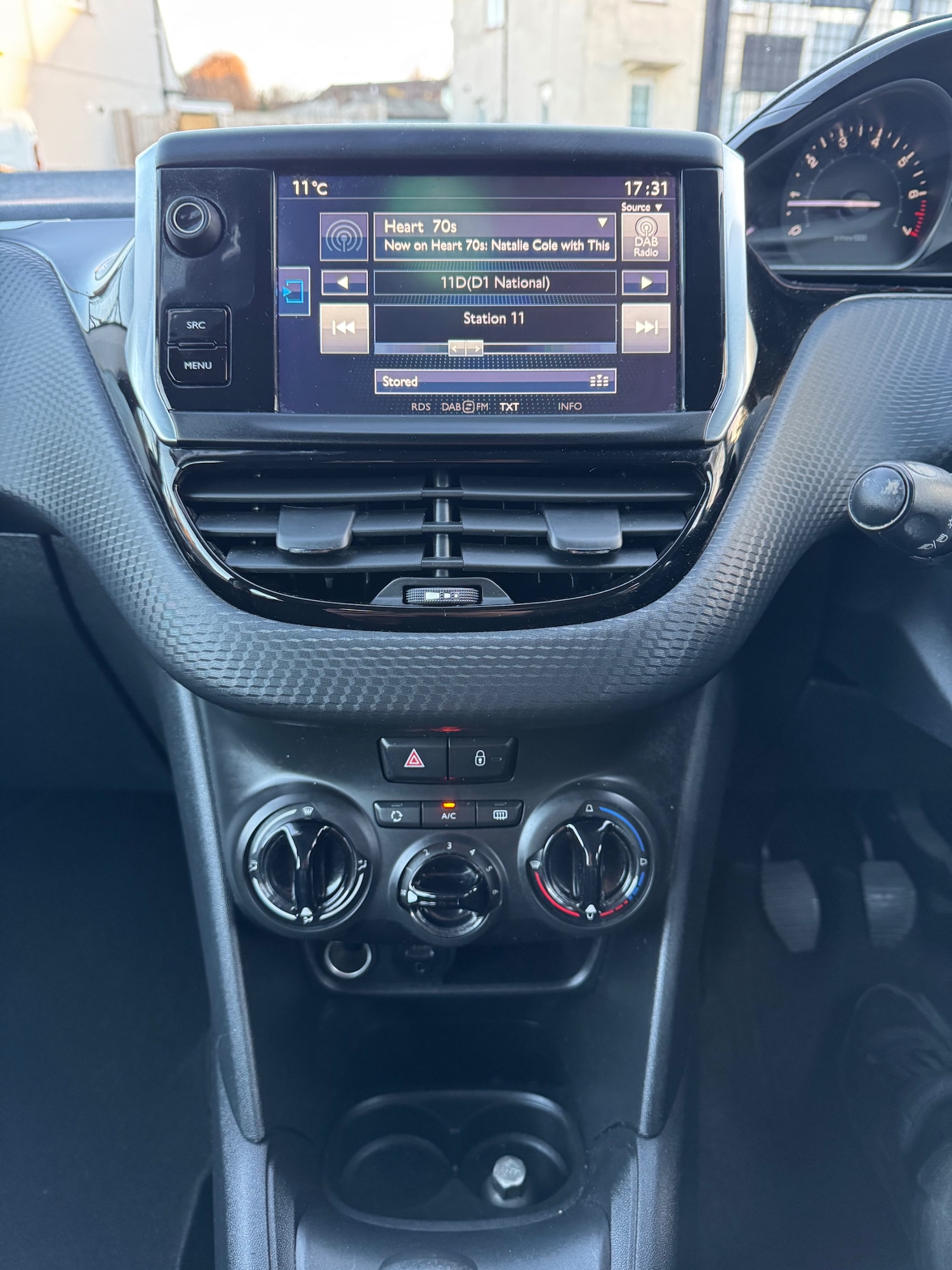 Used Peugeot 208 2016 for sale - 77918541: Photo 14