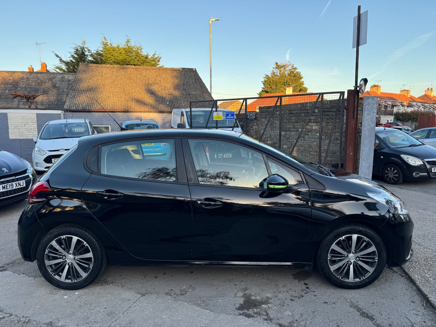Used Peugeot 208 2016 for sale - 77918541: Photo 7