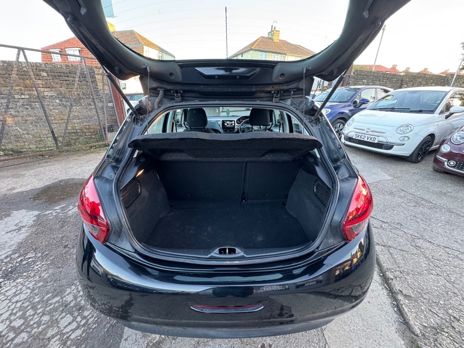 Used Peugeot 208 2016 for sale - 77918541: Photo 9