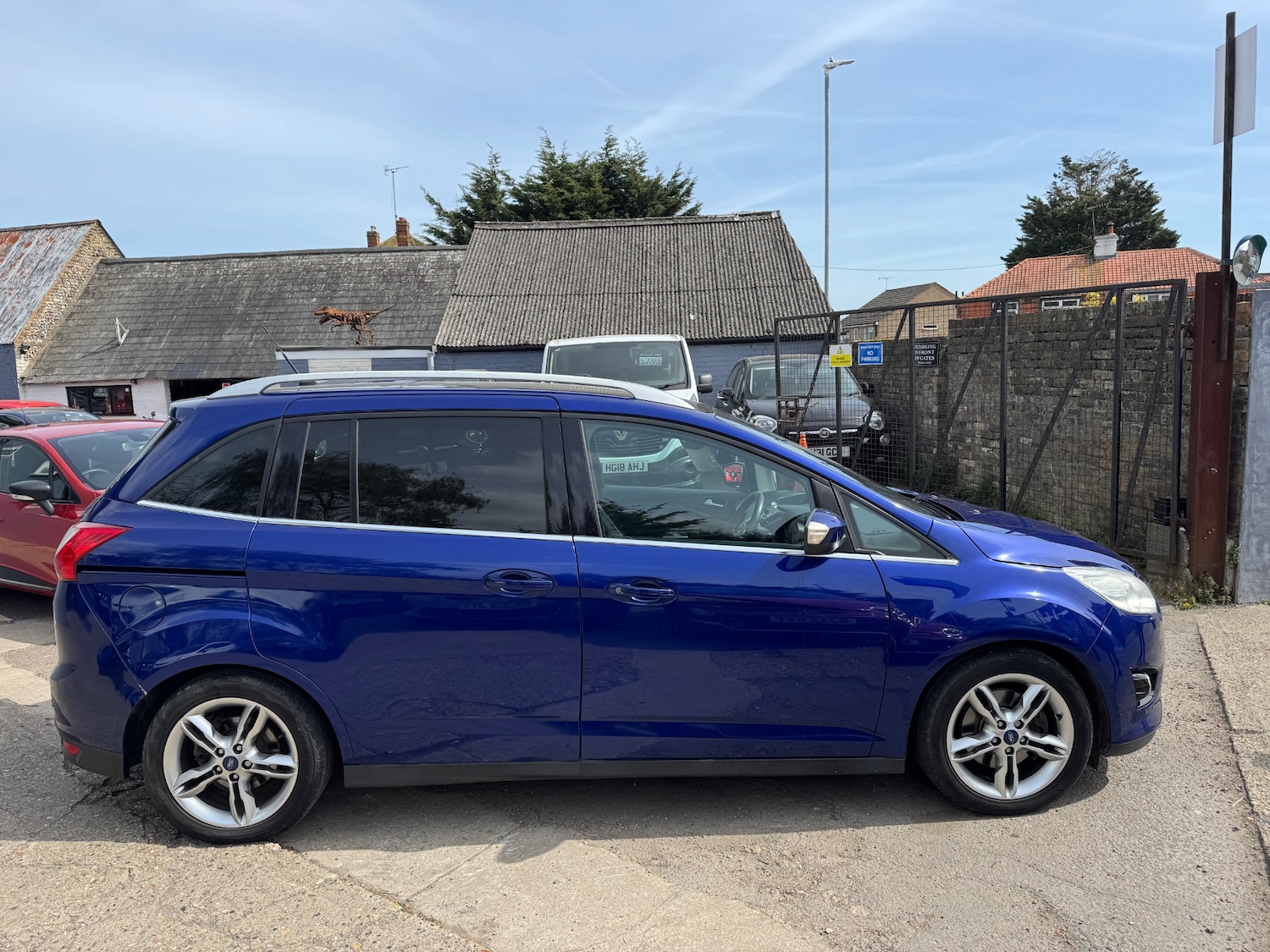 Used Ford Grand C-Max 2013 for sale - 78196586: Photo 5