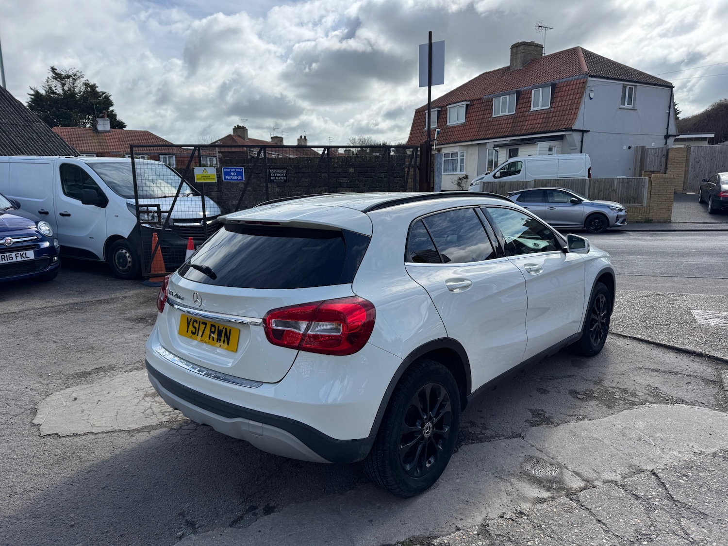 Used Mercedes-Benz GLA 2017 for sale - 78011672: Photo 6