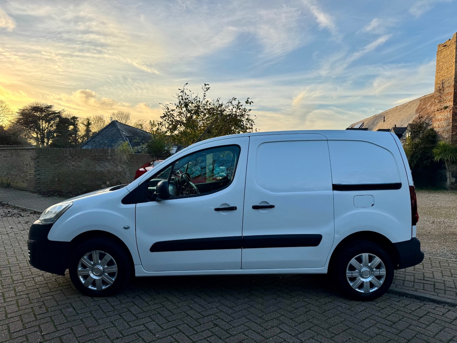 Used Citroen Berlingo 2017 for sale - 76556738: Photo 2